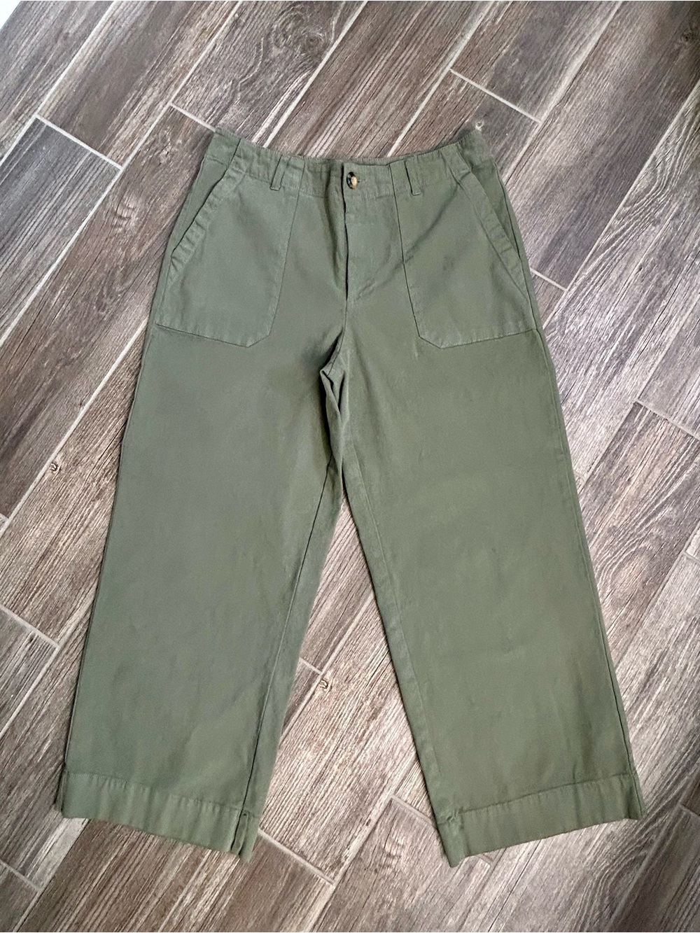 Wonderly Olive Green Wide Leg Cropped Utility Pants, Women’s Size 6
